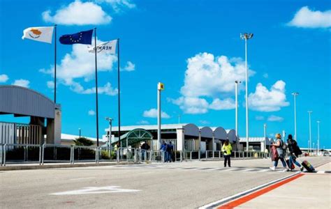 hermes airports departures